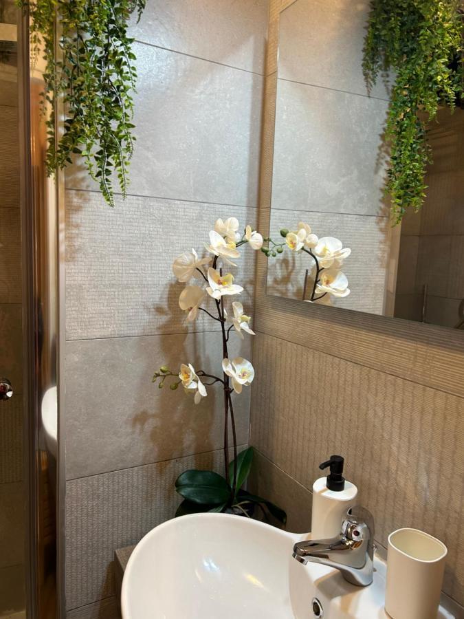 Casa Vittoria Leilighet Salerno Eksteriør bilde